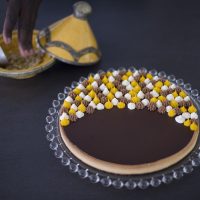Tarte chocolat pâte sablée mangue et crème gingembre - Entremets amis